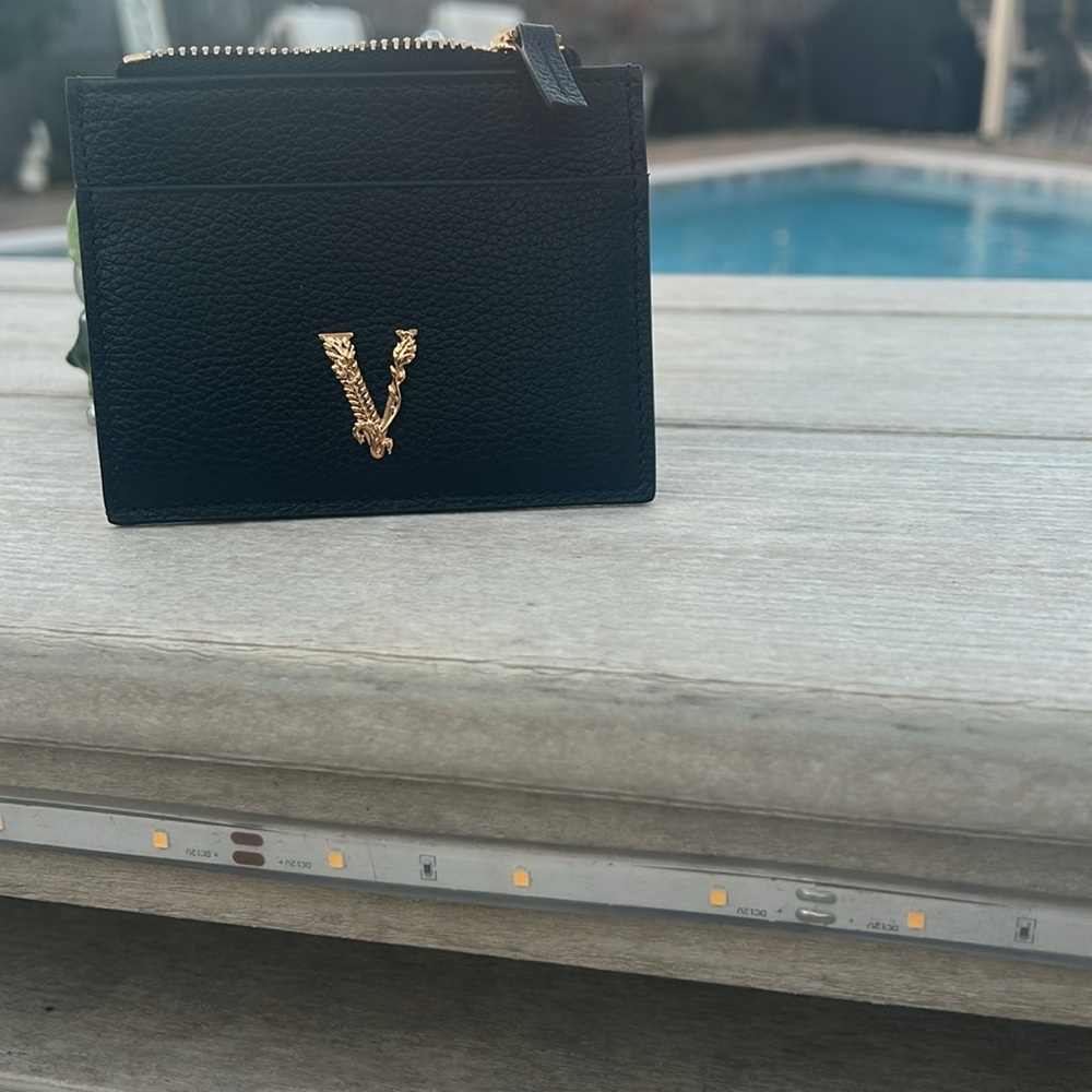 Versace Full Inclusion Black Leather Card Holder - Picture 5 of 6